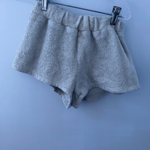 Fuzzy Meow Pyjama Shorts - Picture 3 of 4